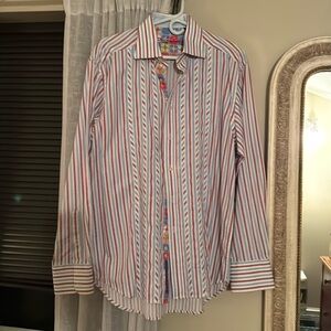 Robert Graham long sleeve button down shirt